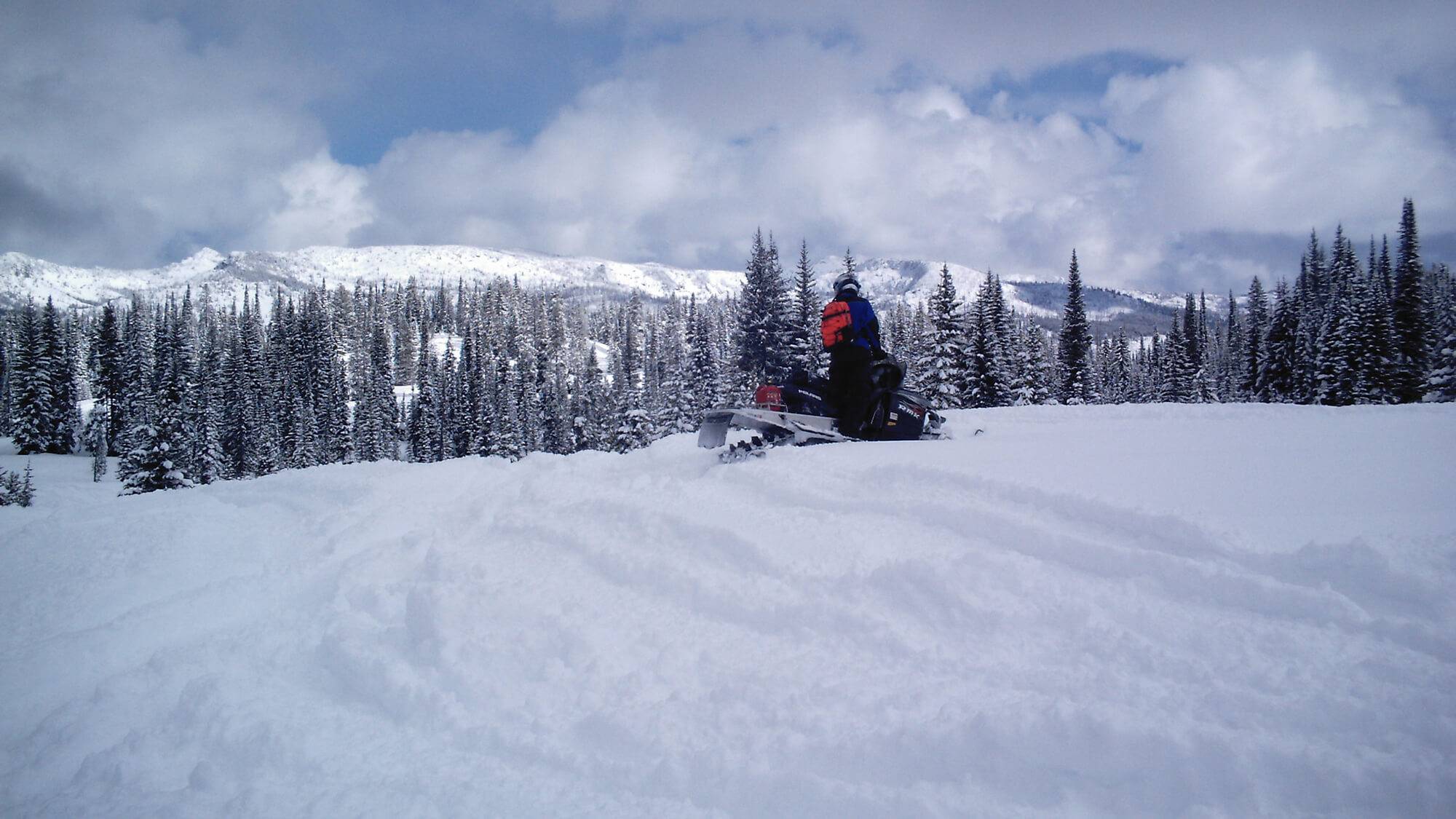 lolo-pass-snowmobiling-in-north-central-idaho