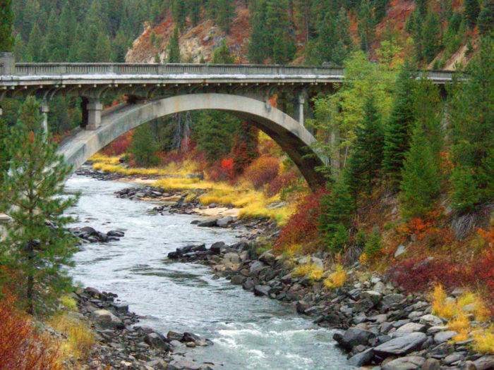 RainbowBridgeFall1_2560