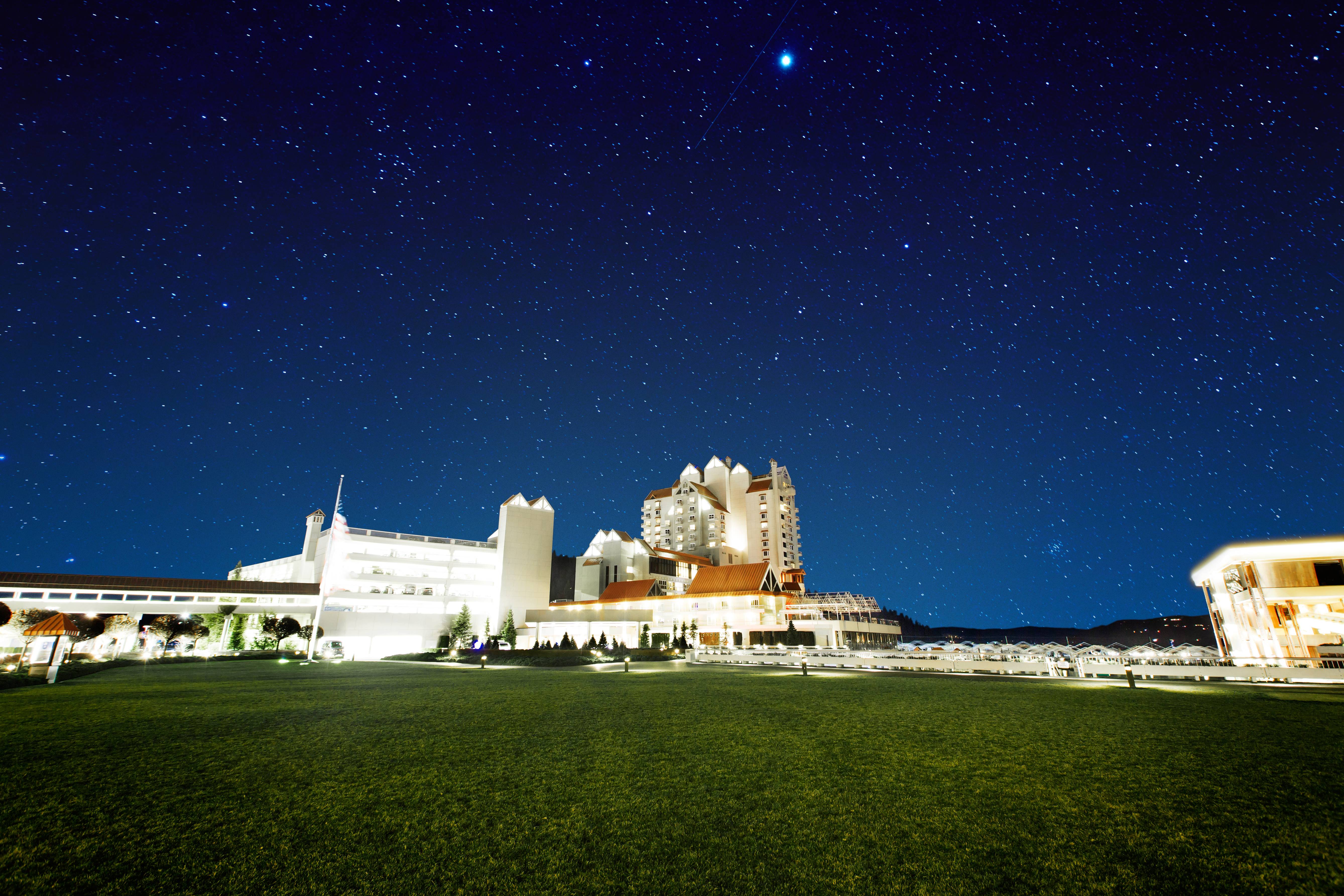 Night Sky, The Coeur d’Alene Resort, Coeur d’Alene. Photo Credit: Idaho Tourism