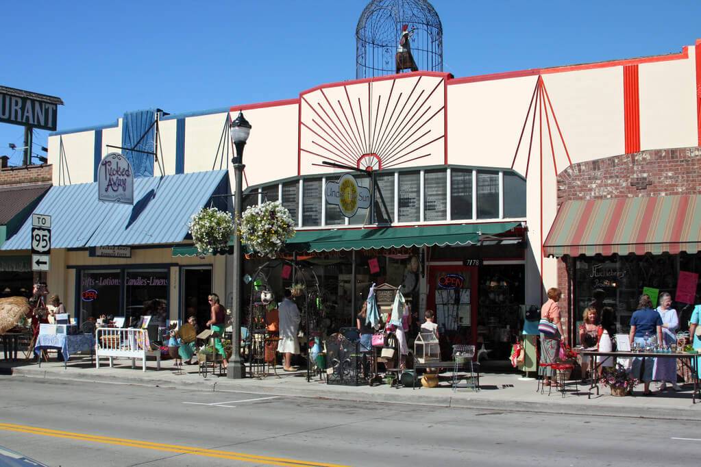 Downtown Bonners Ferry Shops.