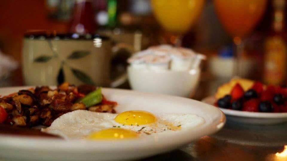 A plate of breakfast food.