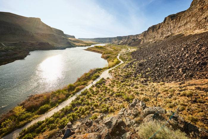 A picture of a river in a canyon.