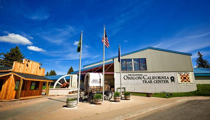 the-national-oregoncalifornia-trail-center