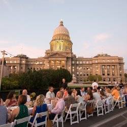 outdoor dining in front of capitol