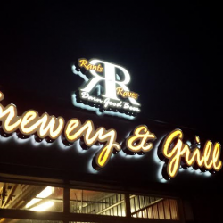 Rants & Raves Brewery outdoor signage