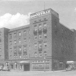 historical building ghost walk