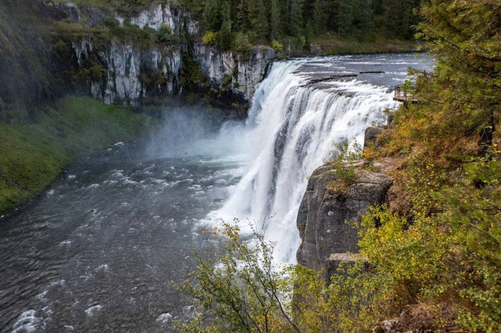 mesa falls waterfall from overlook