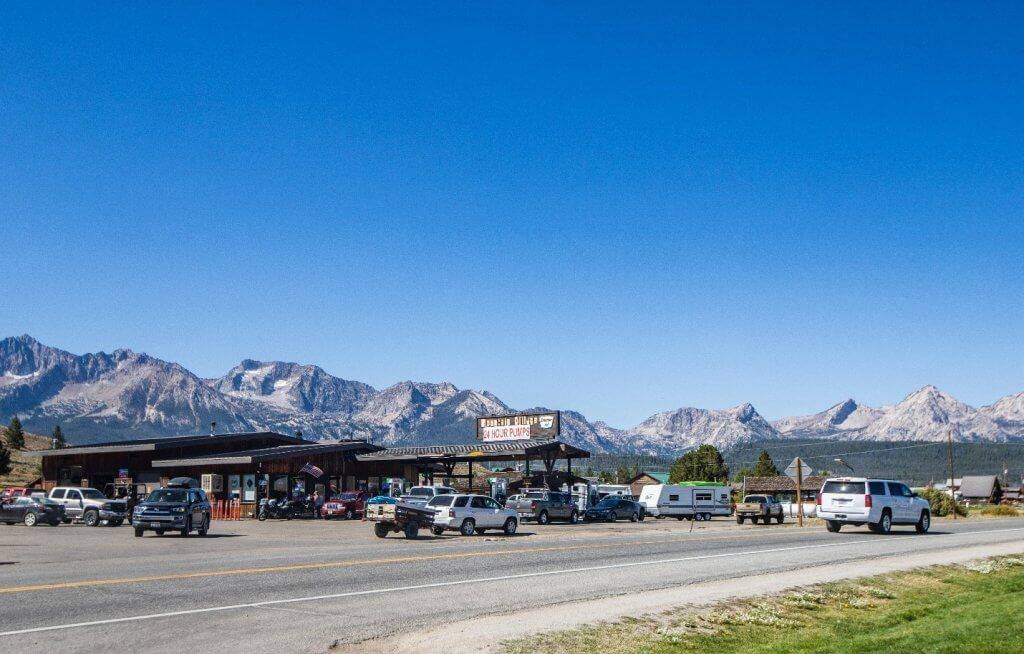 storefronts in stanley with mountains in background