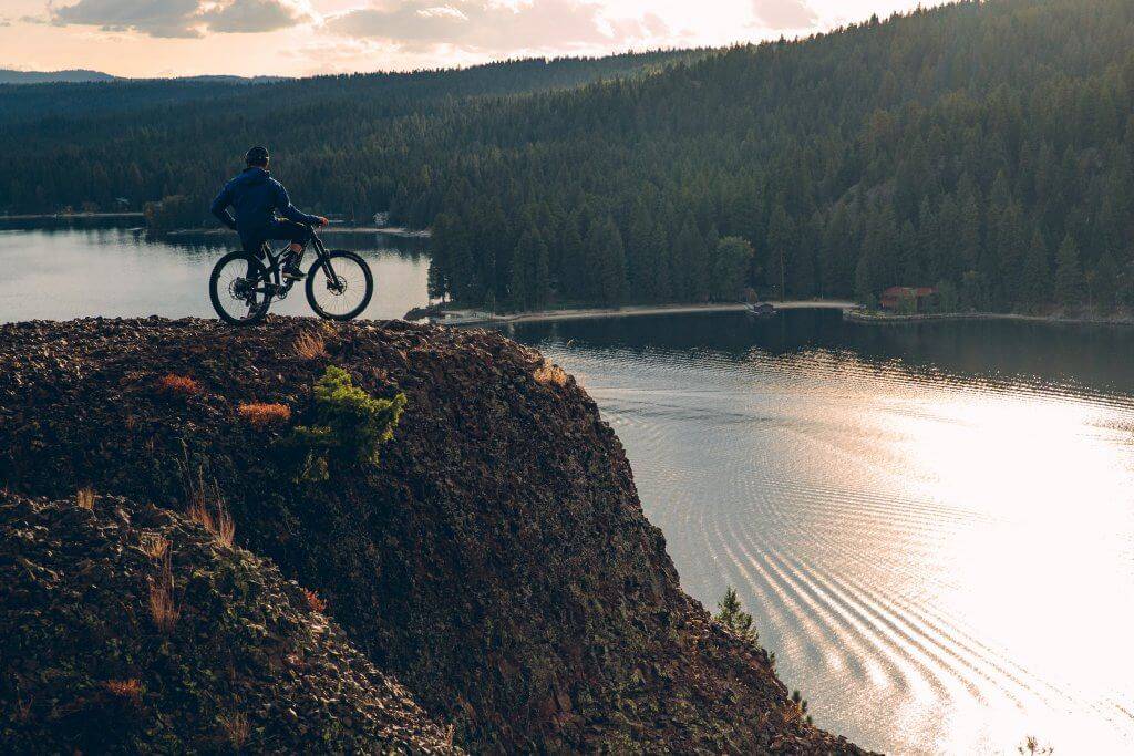 mountain bike rider at osprey point in ponderosa state park