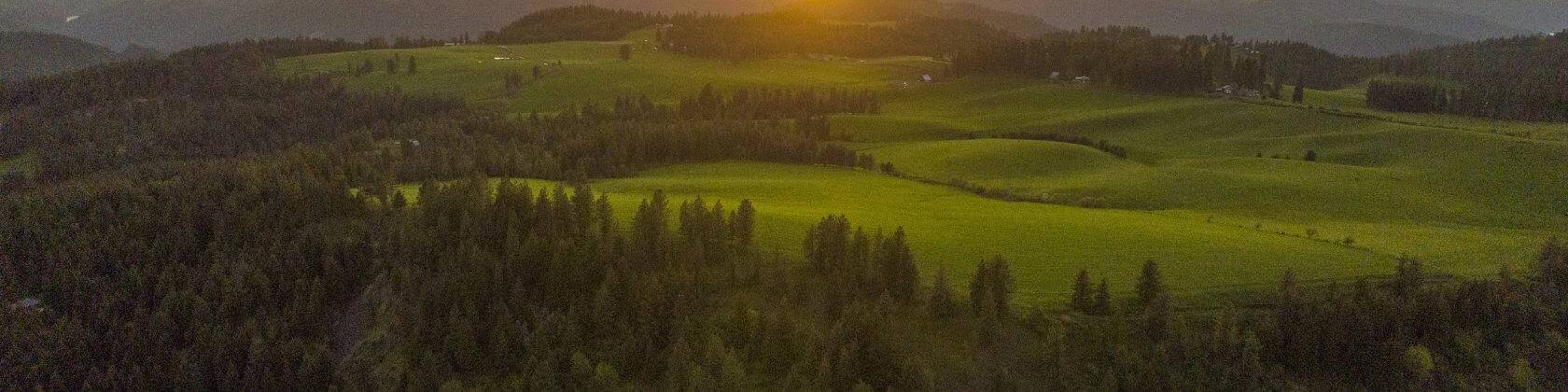 The sun sets over Fraser Park in Idaho.
