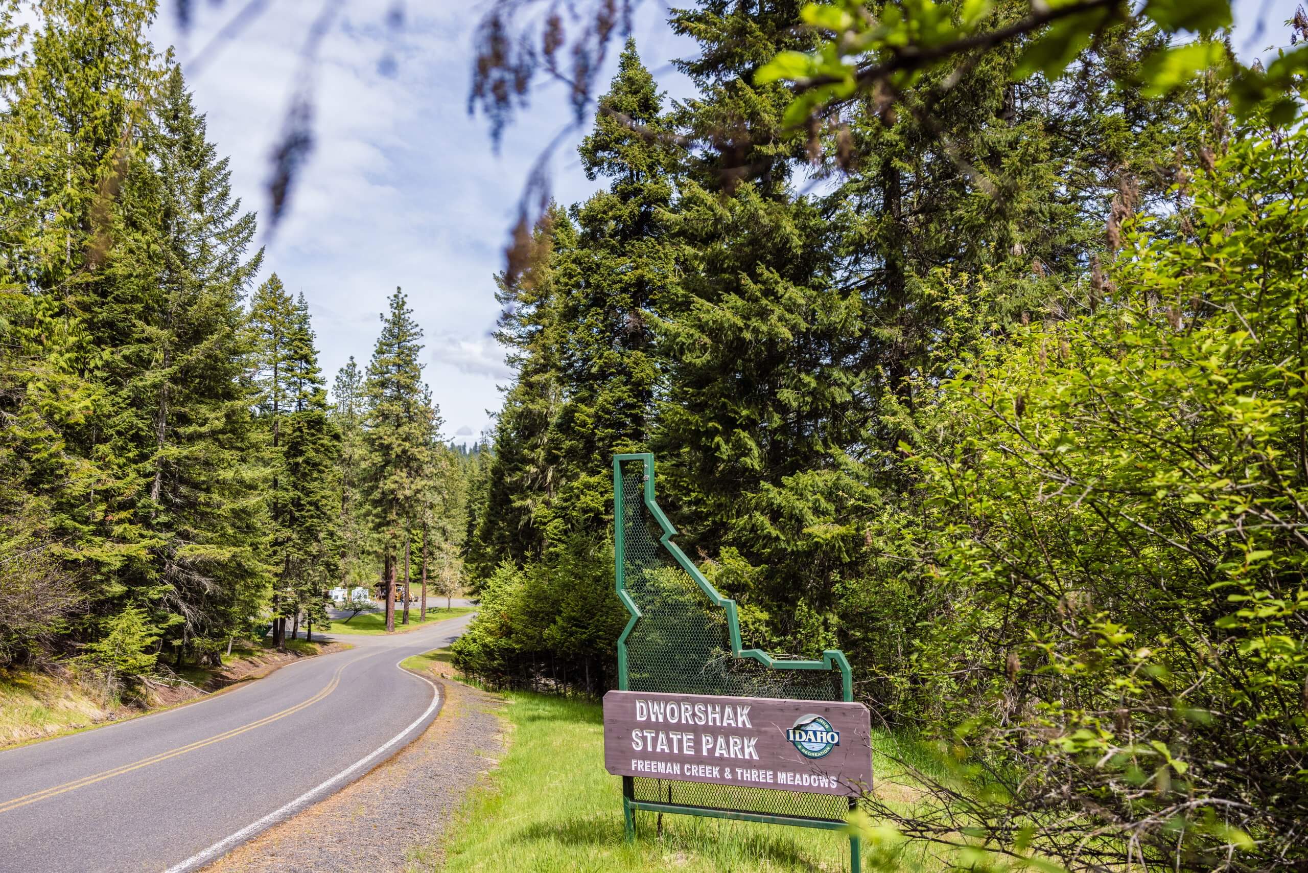 Entrance sign to Dworshak State Park.