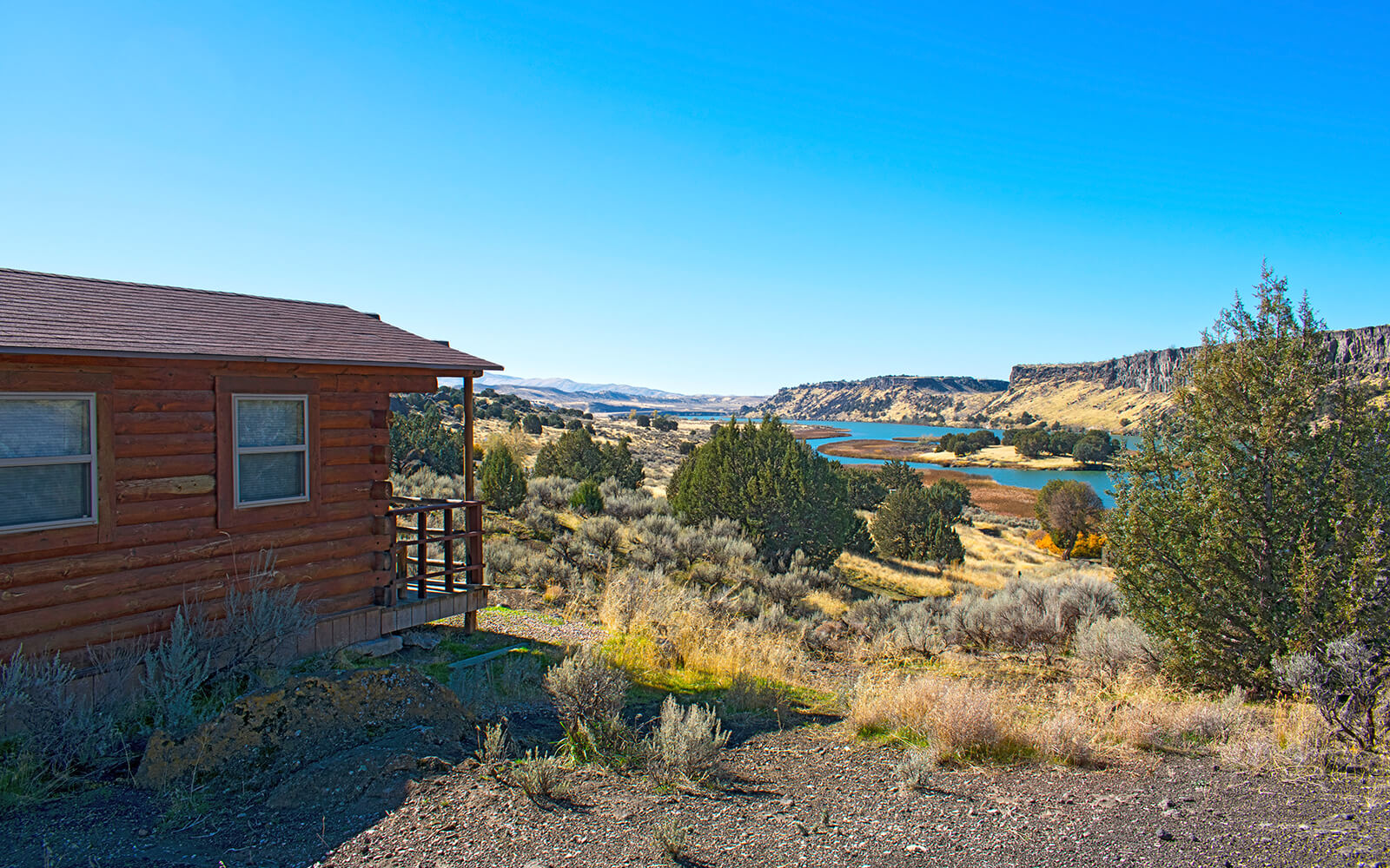 Cabin overlooking Massacre Rocks State Park.