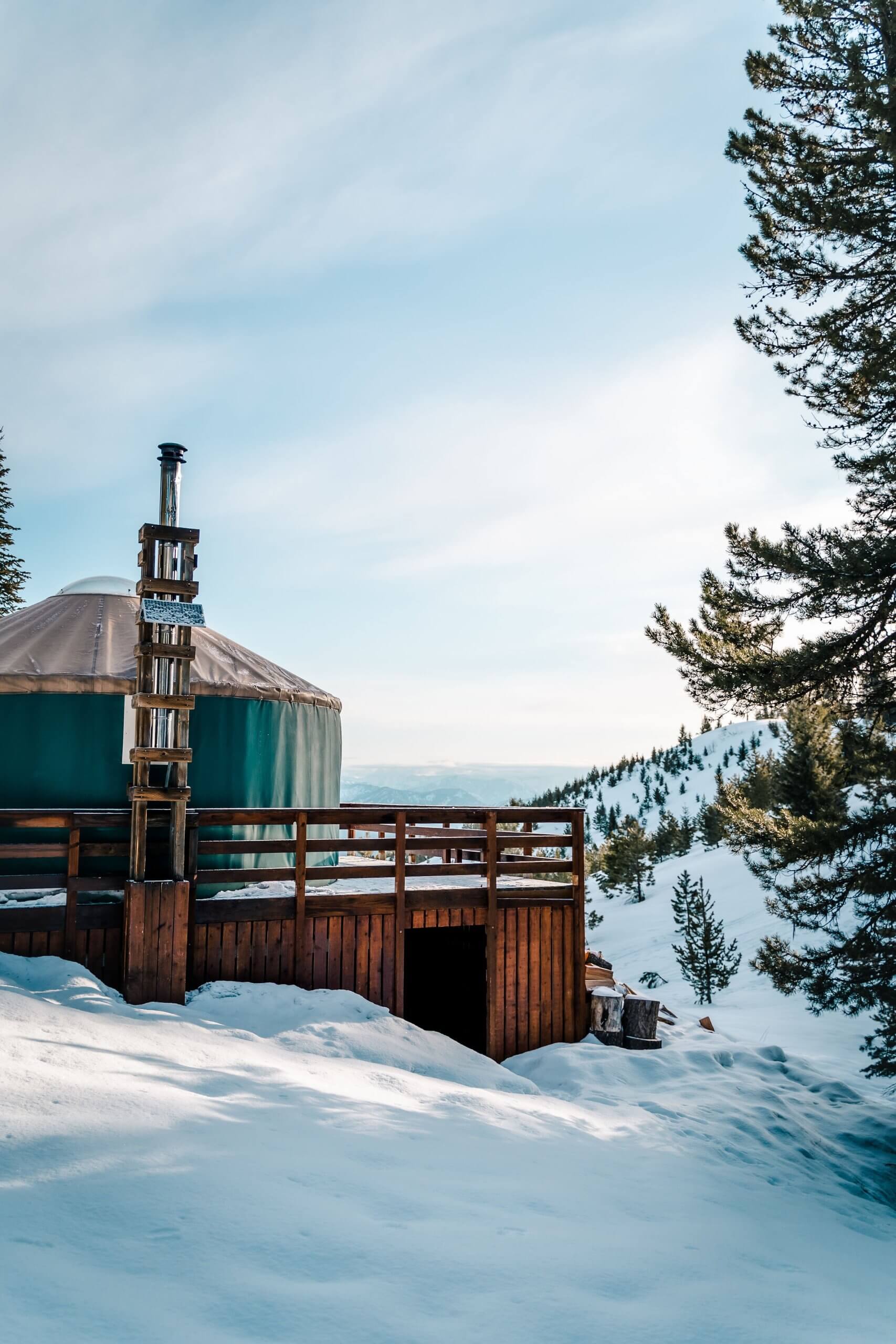 Banner Ridge yurt in the winter.