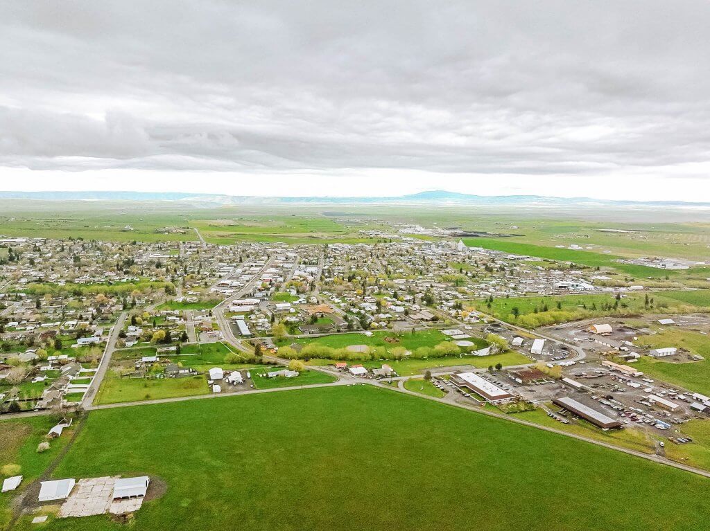 An aerial shot of the city of Grangeville.