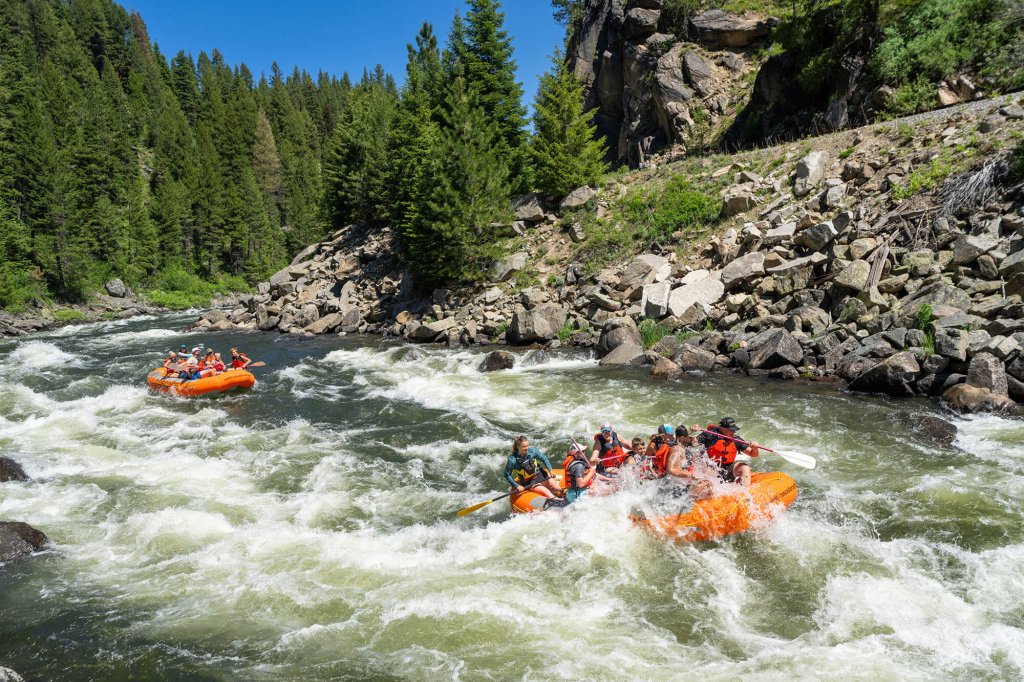 Whitewater rafting and kayaking adventure on the Payette River with Cascade Raft & Kayak
