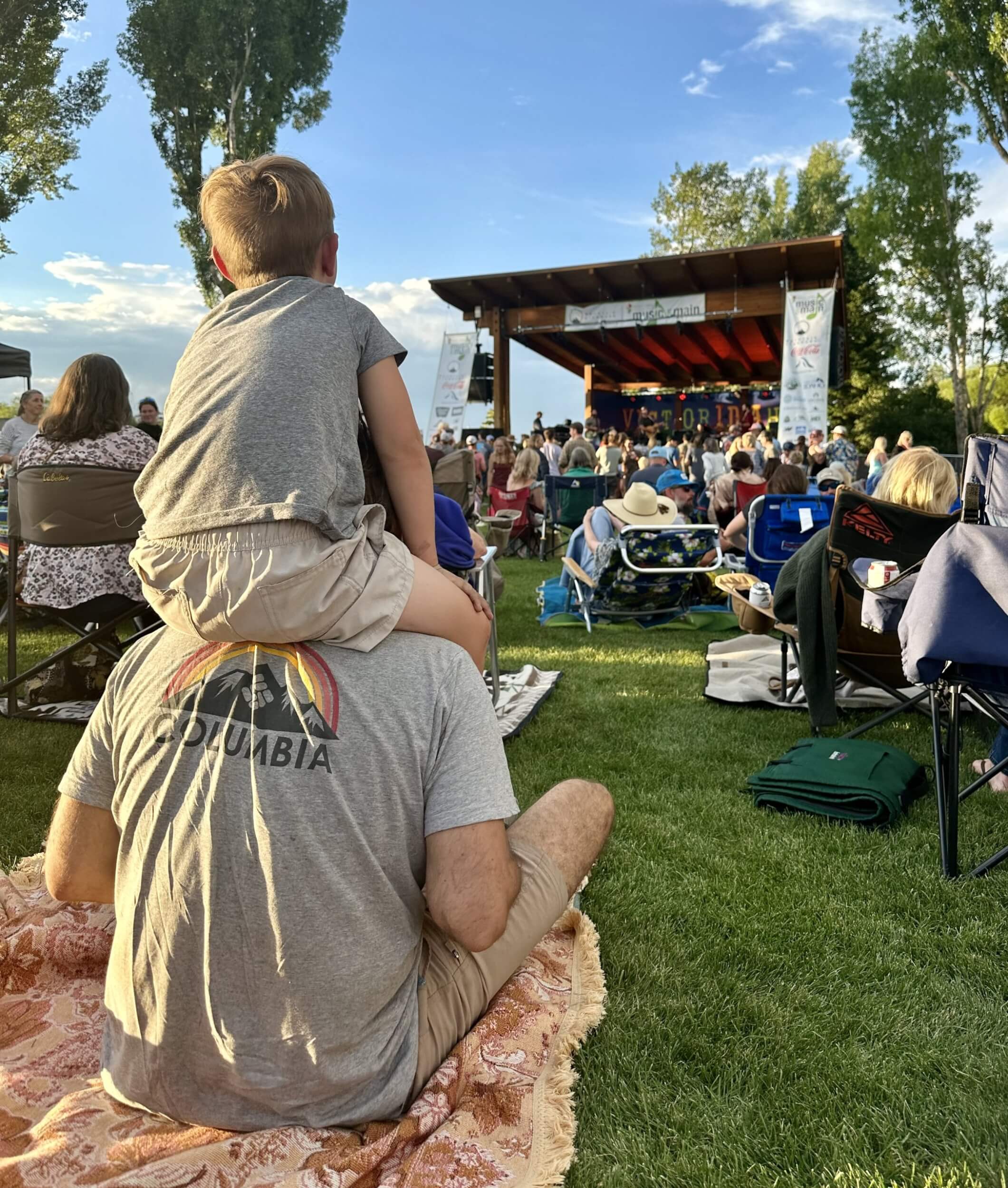 people watch concert in Victor. 