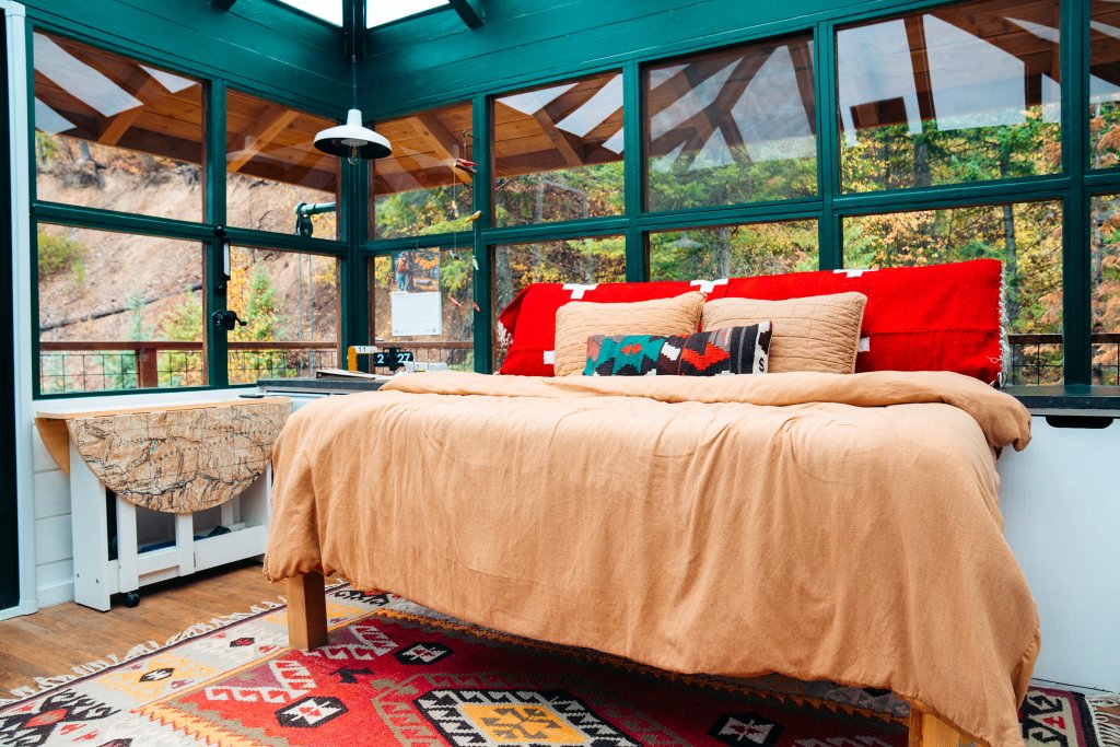 Interior view of the Moon Pass Lookouts fire lookout rental in Wallace, Idaho.